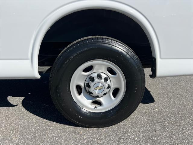 2022 Chevrolet Express Cargo Van RWD 2500 Extended Wheelbase WT