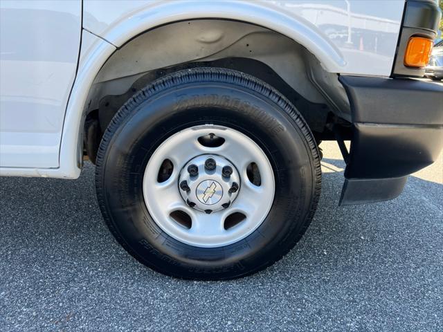 2022 Chevrolet Express Cargo Van RWD 2500 Extended Wheelbase WT