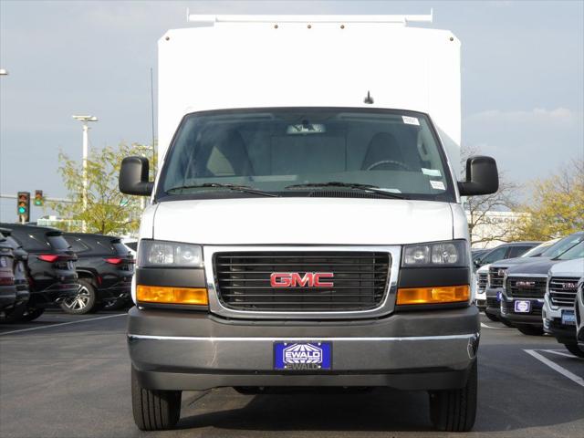 2025 GMC Savana Cutaway Work Van