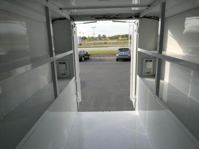 2025 GMC Savana Cutaway Work Van
