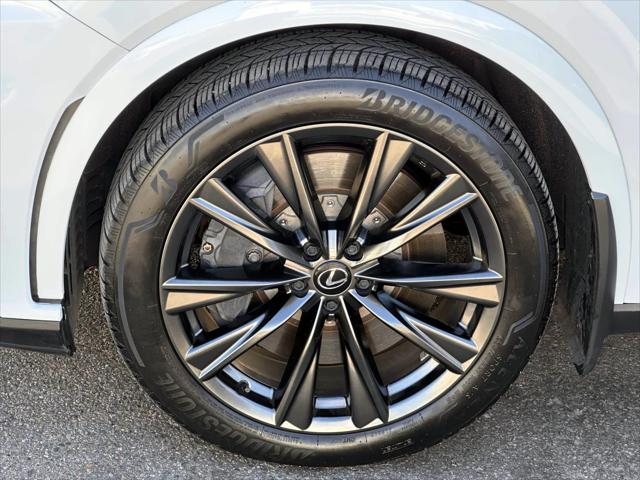 2023 Lexus RX 350 F SPORT Handling [10]