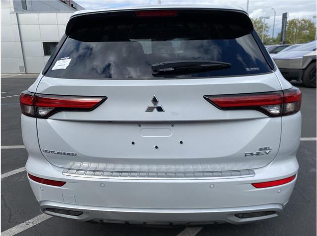 2025 Mitsubishi Outlander PHEV SEL S-AWC