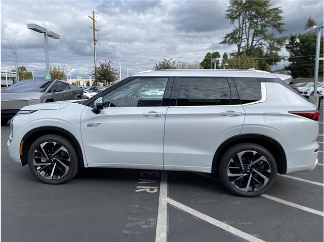 2025 Mitsubishi Outlander PHEV SEL S-AWC