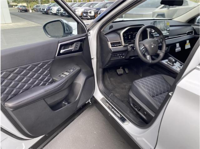 2025 Mitsubishi Outlander PHEV SEL S-AWC