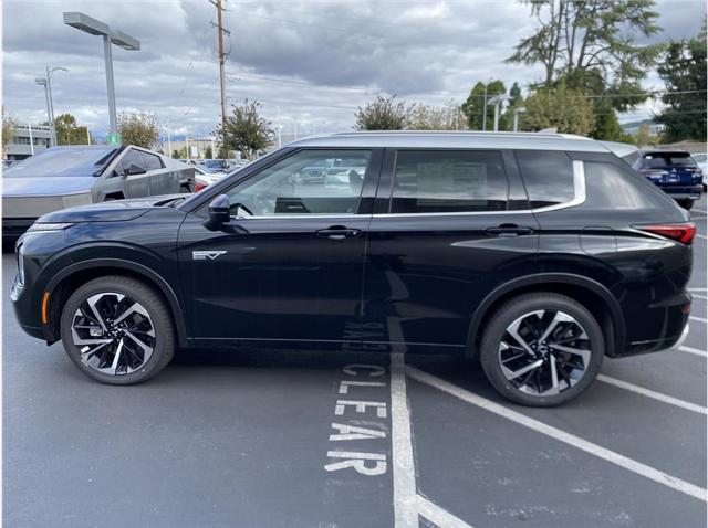 2025 Mitsubishi Outlander PHEV PLATINUM EDITION S-AWC