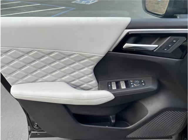 2025 Mitsubishi Outlander PHEV PLATINUM EDITION S-AWC