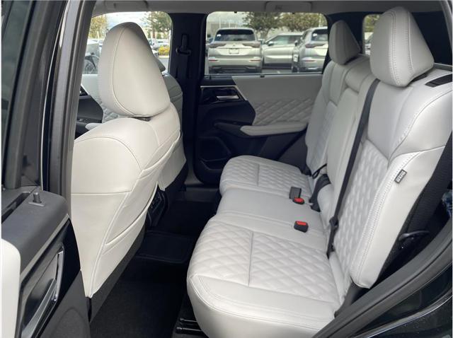 2025 Mitsubishi Outlander PHEV PLATINUM EDITION S-AWC