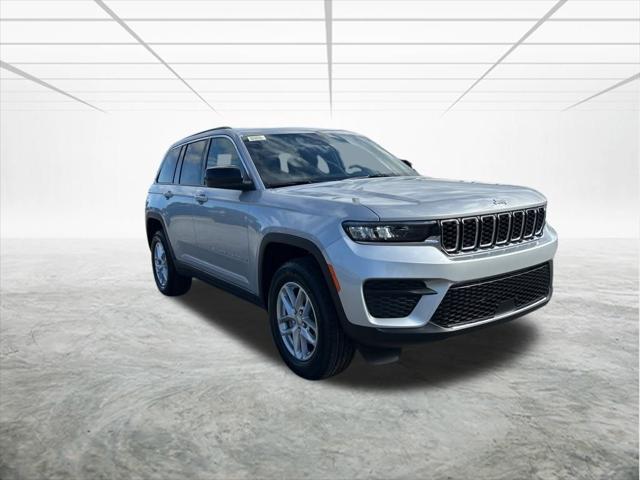 2025 Jeep Grand Cherokee GRAND CHEROKEE LAREDO X 4X2