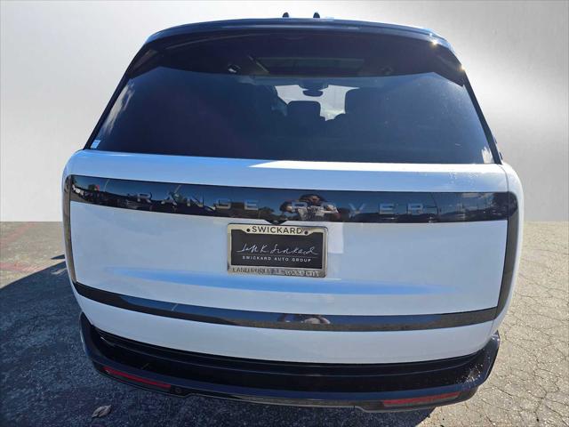 2025 Land Rover Range Rover P400 SE 7 Seat