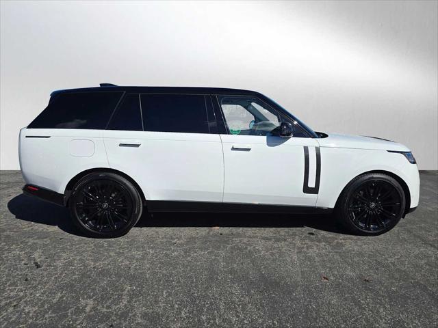 2025 Land Rover Range Rover P400 SE 7 Seat