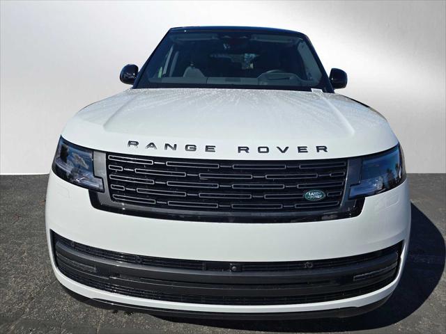 2025 Land Rover Range Rover P400 SE 7 Seat