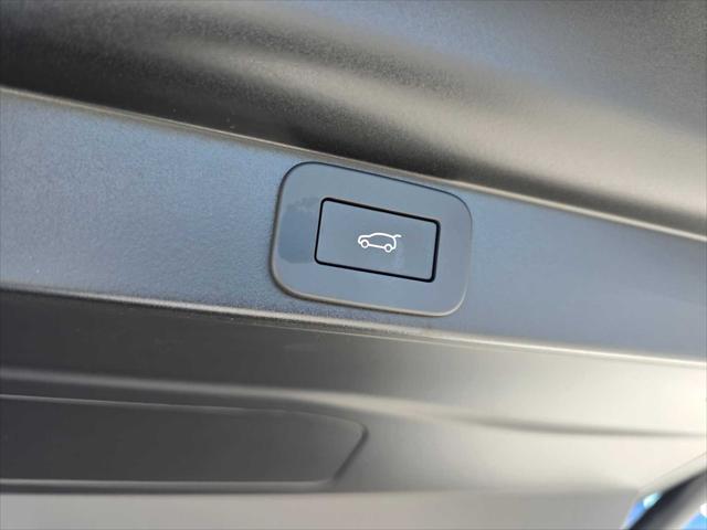 2025 Land Rover Range Rover P400 SE 7 Seat