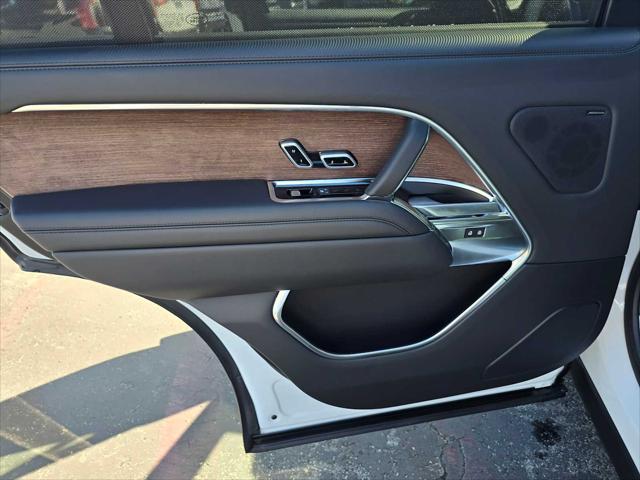 2025 Land Rover Range Rover P400 SE 7 Seat