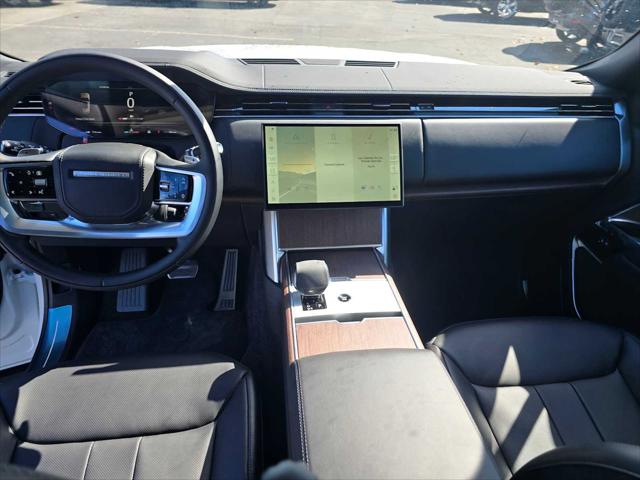 2025 Land Rover Range Rover P400 SE 7 Seat