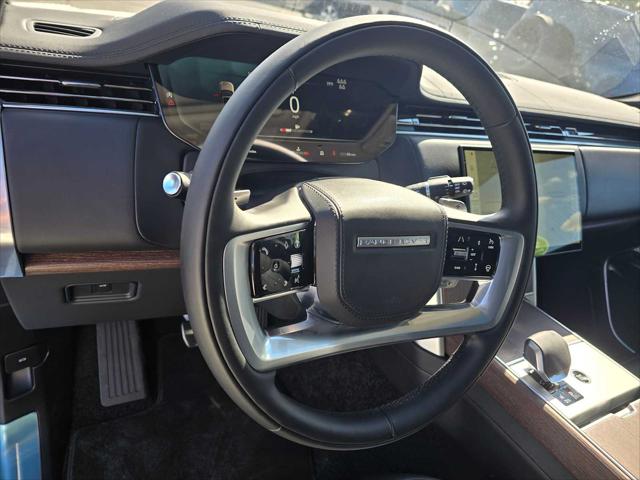 2025 Land Rover Range Rover P400 SE 7 Seat