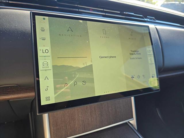 2025 Land Rover Range Rover P400 SE 7 Seat