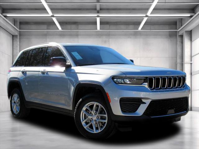 2025 Jeep Grand Cherokee GRAND CHEROKEE LAREDO X 4X2