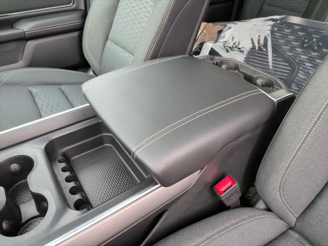 2026 Ram 1500 Big Horn Crew Cab 4x4 5'7" Box