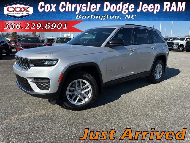 2025 Jeep Grand Cherokee GRAND CHEROKEE LAREDO X 4X4