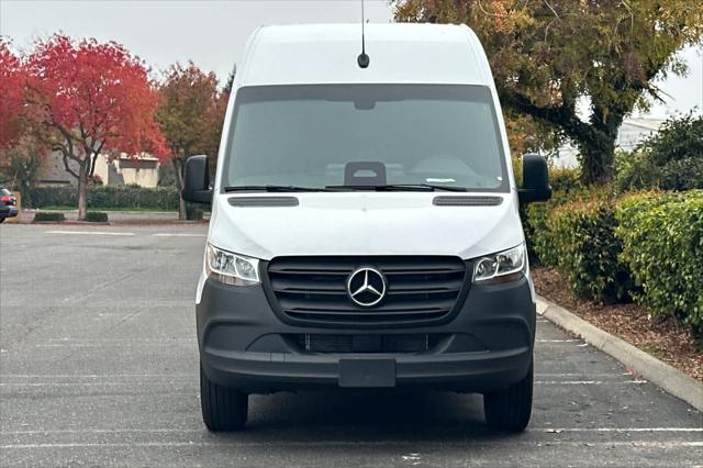 2026 Mercedes-Benz Sprinter Cargo Van 2500 Standard Roof I4 Diesel 144 RWD
