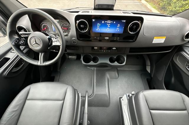 2026 Mercedes-Benz Sprinter Cargo Van 2500 Standard Roof I4 Diesel 144 RWD