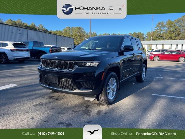 2025 Jeep Grand Cherokee GRAND CHEROKEE LAREDO X 4X4