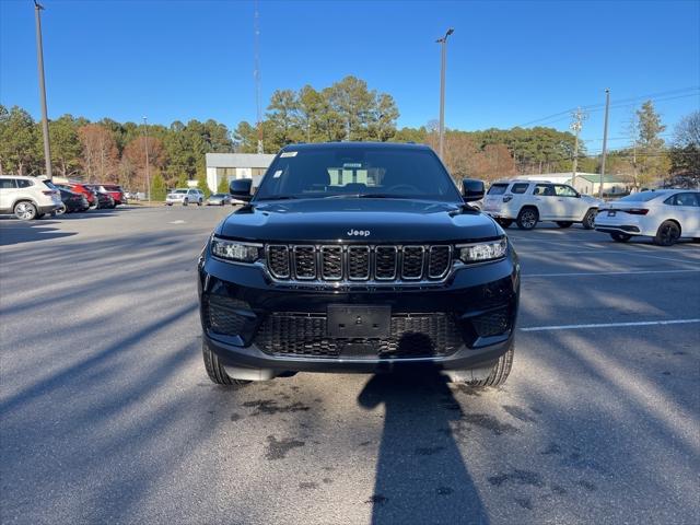 2025 Jeep Grand Cherokee GRAND CHEROKEE LAREDO X 4X4