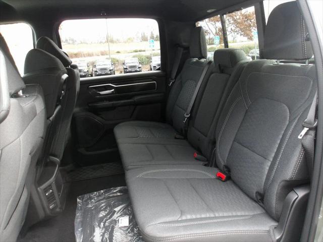 2026 Ram 1500 Big Horn Crew Cab 4x4 5'7" Box
