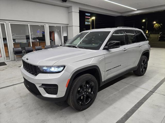 2025 Jeep Grand Cherokee GRAND CHEROKEE ALTITUDE 4X2