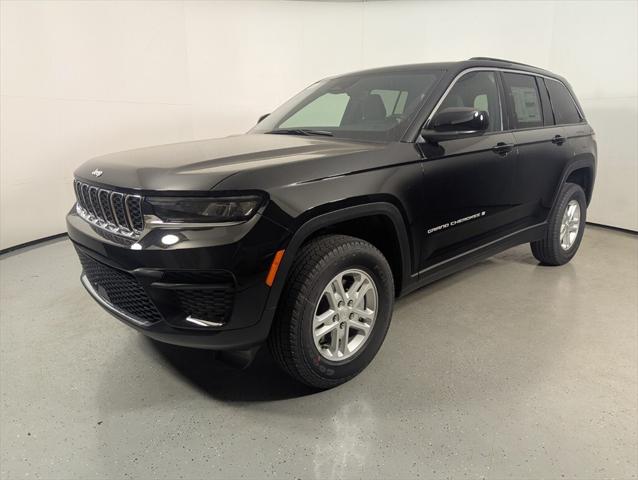 2025 Jeep Grand Cherokee GRAND CHEROKEE LAREDO 4X2