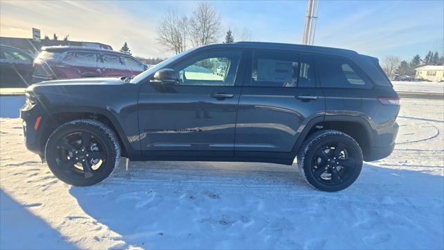 2025 Jeep Grand Cherokee GRAND CHEROKEE ALTITUDE 4X4
