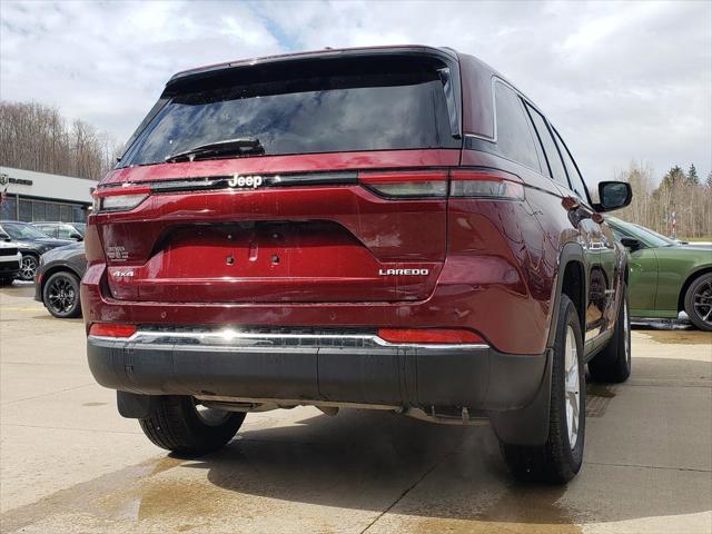 2025 Jeep Grand Cherokee GRAND CHEROKEE LAREDO X 4X4