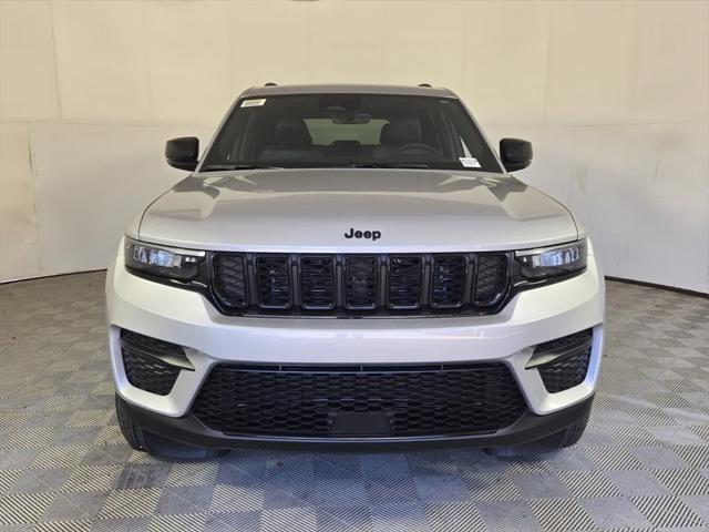 2025 Jeep Grand Cherokee GRAND CHEROKEE ALTITUDE 4X2 2025 Jeep Grand Cherokee GRAND CHEROKEE ALTITUDE 4X2