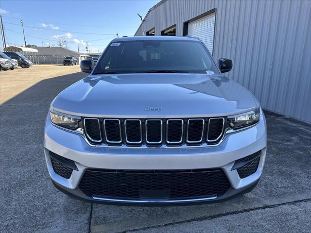2025 Jeep Grand Cherokee GRAND CHEROKEE LAREDO 4X2