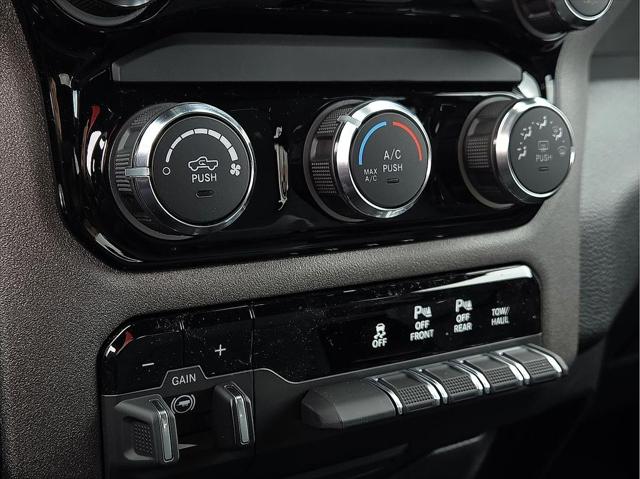 2026 Ram 1500 Express Crew Cab 4x2 5'7" Box