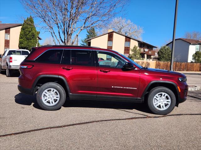 2025 Jeep Grand Cherokee GRAND CHEROKEE LAREDO 4X4