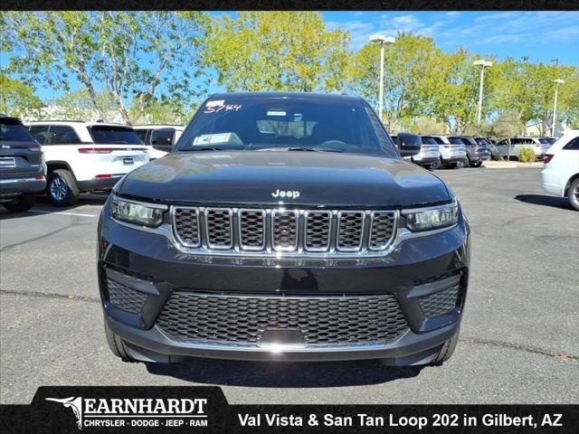 2025 Jeep Grand Cherokee GRAND CHEROKEE LAREDO 4X2