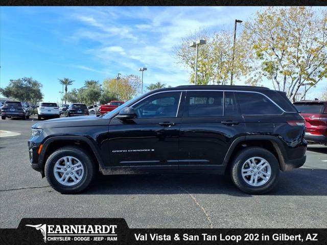 2025 Jeep Grand Cherokee GRAND CHEROKEE LAREDO 4X2