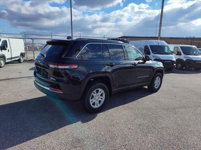 2025 Jeep Grand Cherokee GRAND CHEROKEE LAREDO 4X4 2025 Jeep Grand Cherokee GRAND CHEROKEE LAREDO 4X4