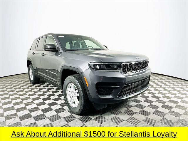 2025 Jeep Grand Cherokee GRAND CHEROKEE LAREDO 4X4