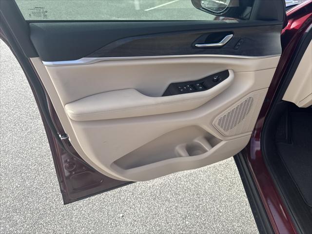 2025 Jeep Grand Cherokee Limited 4x2