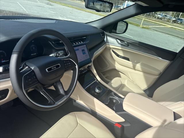 2025 Jeep Grand Cherokee Limited 4x2