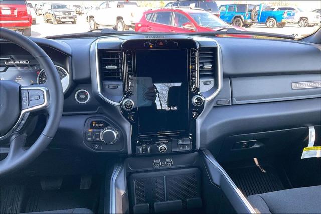 2026 Ram 1500 Big Horn Crew Cab 4x4 5'7" Box