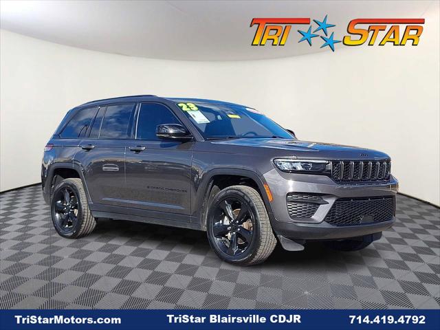 2023 Jeep Grand Cherokee Altitude 4x4 2023 Jeep Grand Cherokee Altitude 4x4