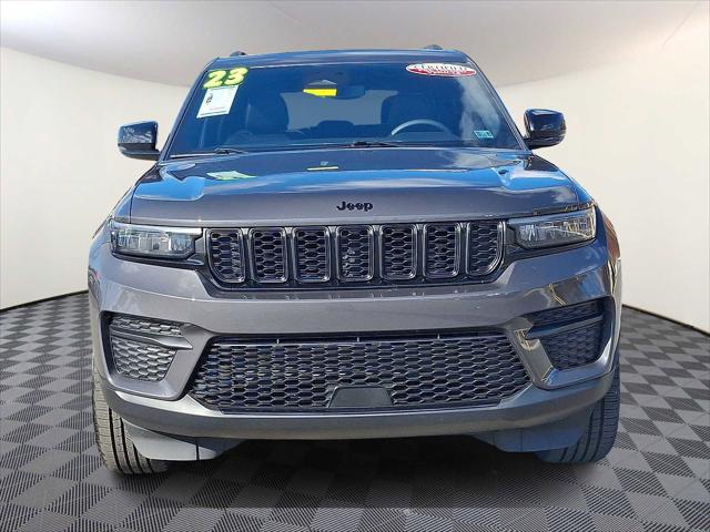 2023 Jeep Grand Cherokee Altitude 4x4 2023 Jeep Grand Cherokee Altitude 4x4