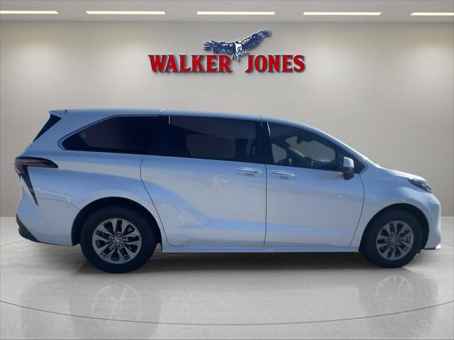 2023 Toyota Sienna XLE 2023 Toyota Sienna XLE