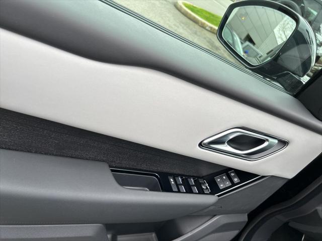 2026 Land Rover Range Rover Velar P250 Dynamic SE