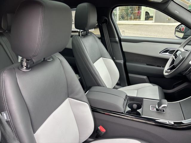 2026 Land Rover Range Rover Velar P250 Dynamic SE