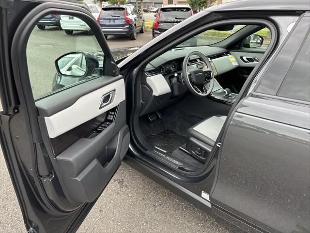 2026 Land Rover Range Rover Velar P400 Dynamic SE