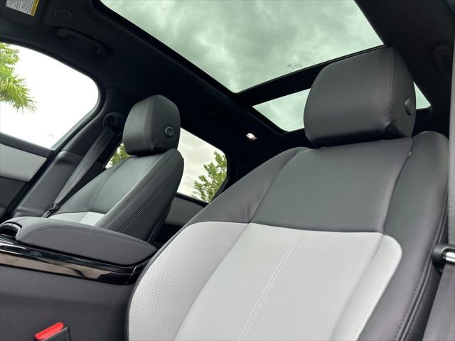 2026 Land Rover Range Rover Velar P400 Dynamic SE